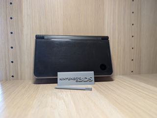 Soporte Expositor 3D + Stylus Nintendo 3DS