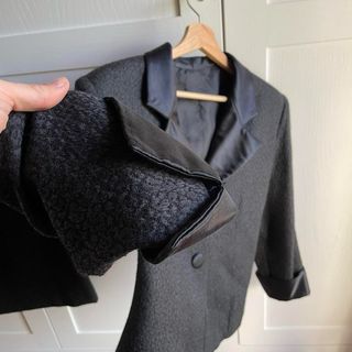 Completo tailleur con gonna sartoriale nero