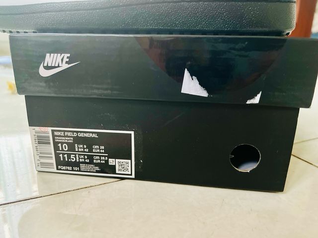 Nike Field General Naranja Blanco