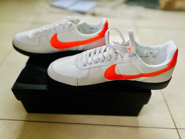 Nike Field General Naranja Blanco