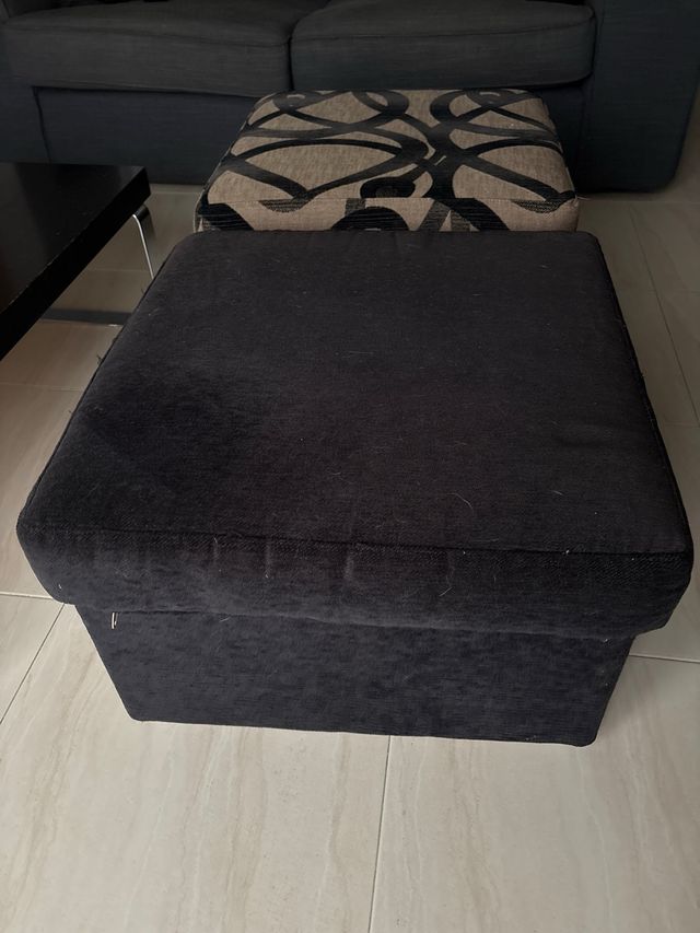 2 puffs tapizados beige y negro. solo recoger