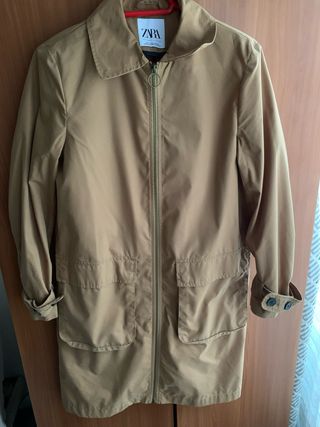 Gabardina Zara recta beige