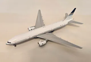 Maqueta Avión Boeing 777 Privilege Style