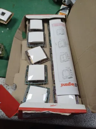 Interruptor Legrand Valena 10A Blanco