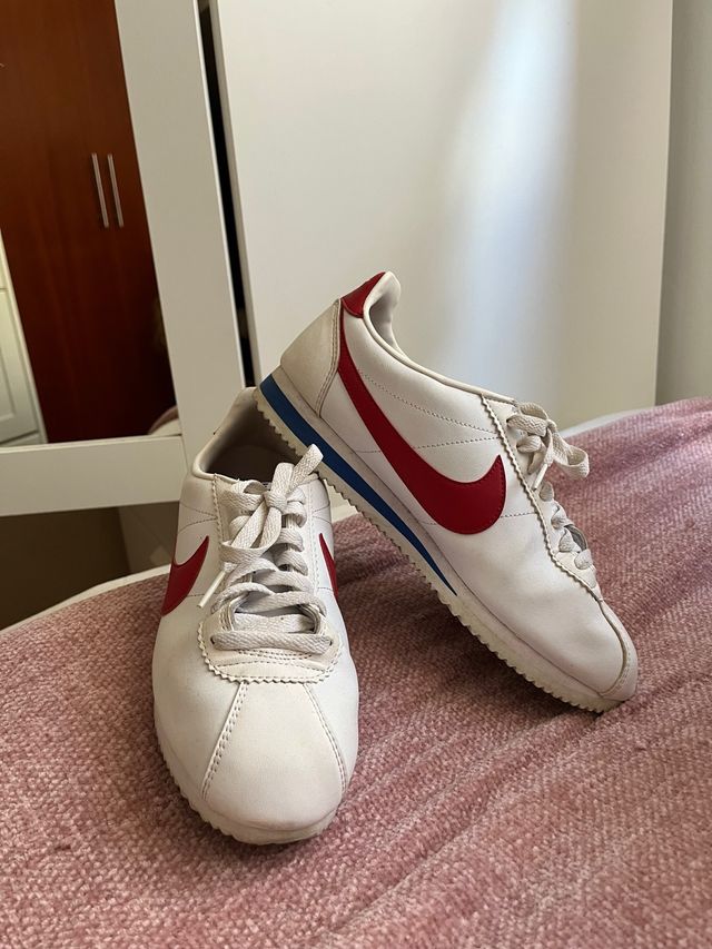 Nike Cortez Blancas y Rojas