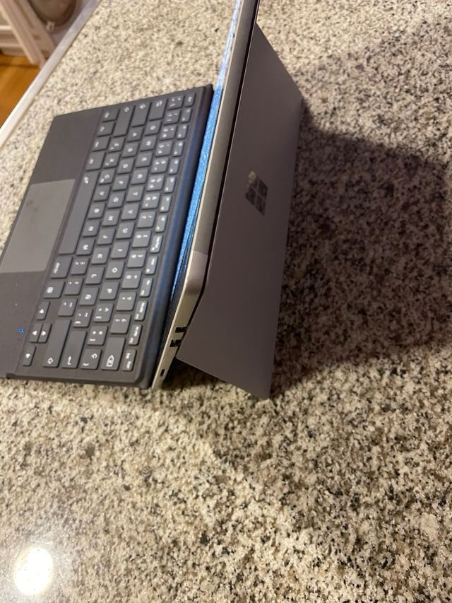 Microsoft Surface Pro 6  i5 8gb Tablet Ordenador