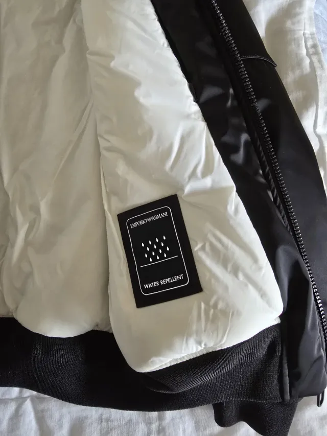 Chaqueta Emporio Armani Negra y Blanca