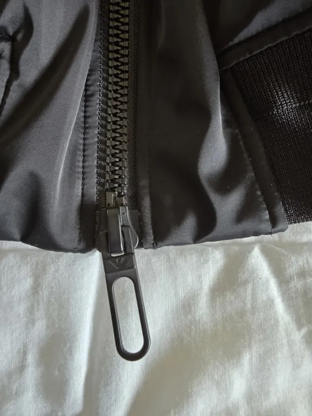 Chaqueta Emporio Armani Negra y Blanca