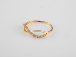 anillo oro 18k con piedra con circonita