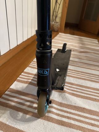 Patinete NKB Negro y azul