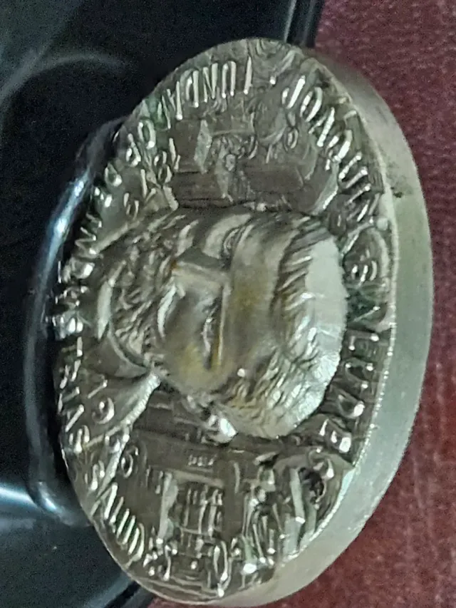 Medaglia d'argento commemorativa Joaquín Costa, fondatore di Industrie