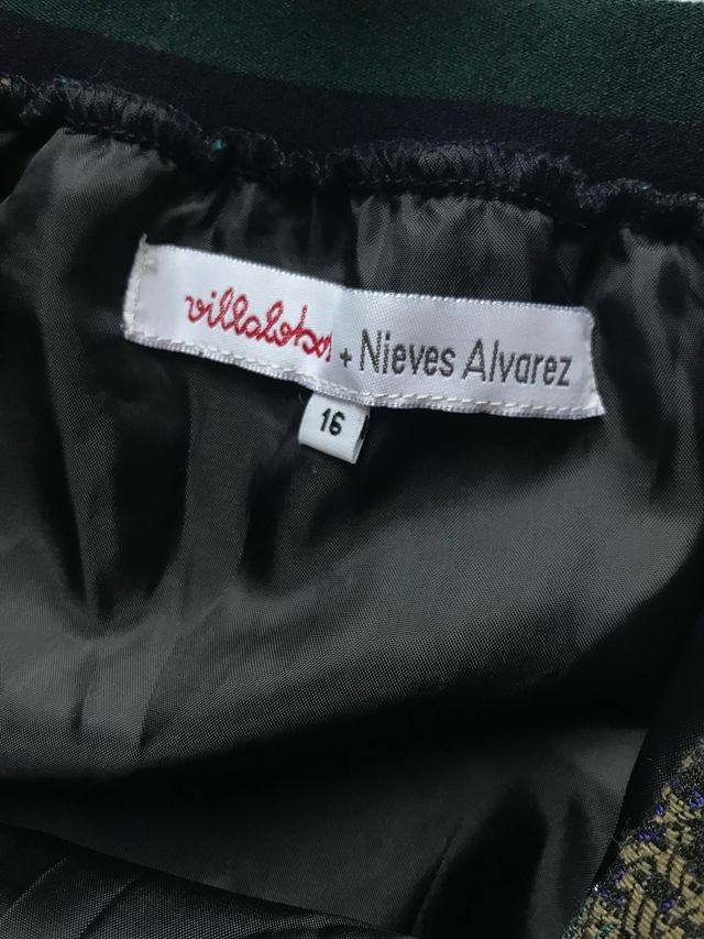 Conjunto Chaqueta y Falda Villalobos