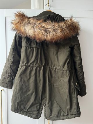 Parka Pull&Bear verde oliva Talla S