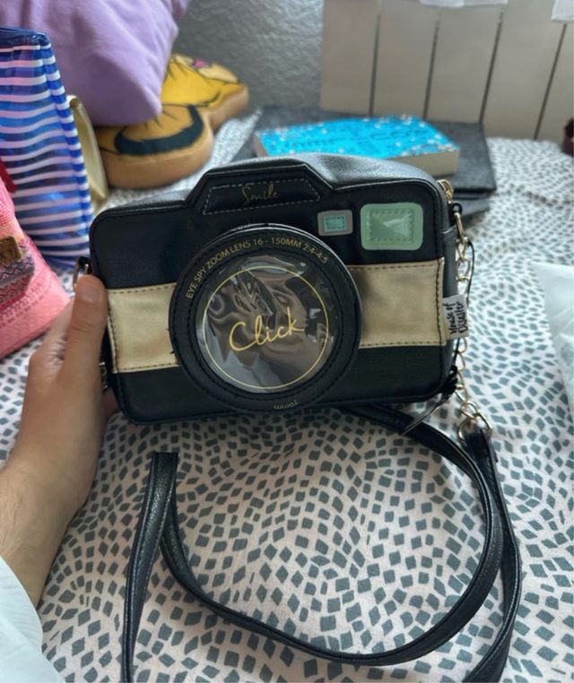 Bolso Cámara Negro y Dorado