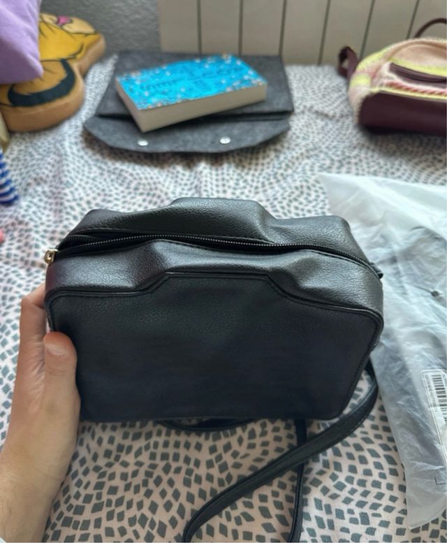 Bolso Cámara Negro y Dorado