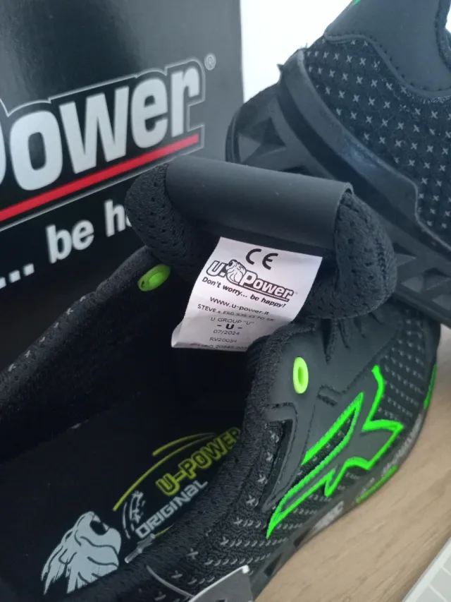 Botas de seguridad U-Power negras y verdes