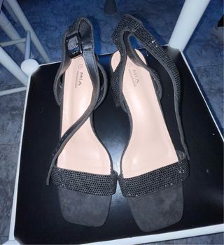 Tacones MIA negros brillantes talla 39