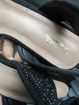Tacones MIA negros brillantes talla 39