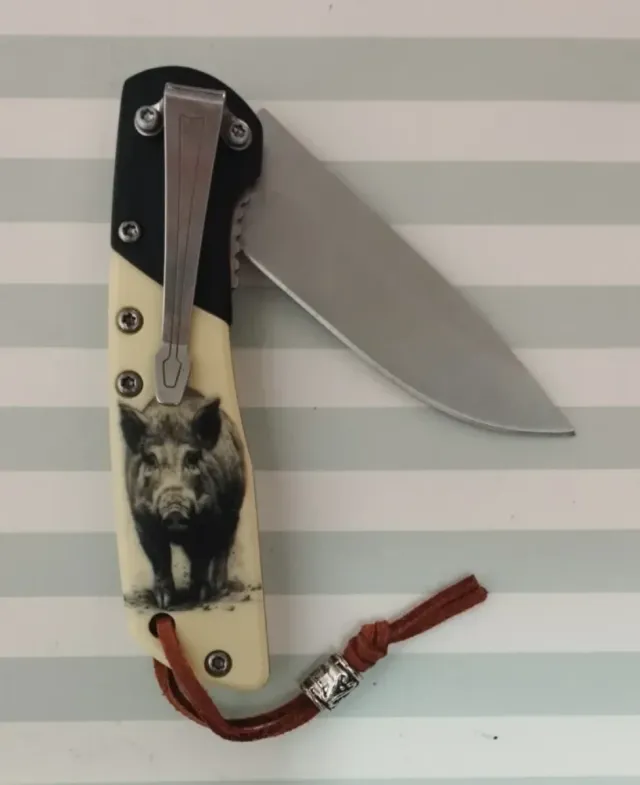 REBAJADA: CAZA JABALI EN MADERA Y ABS