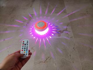 Luci LED galleggianti per piscina