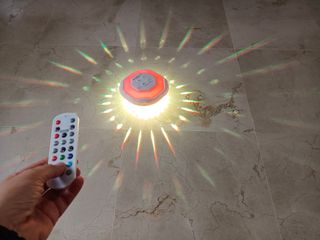 Luci LED galleggianti per piscina