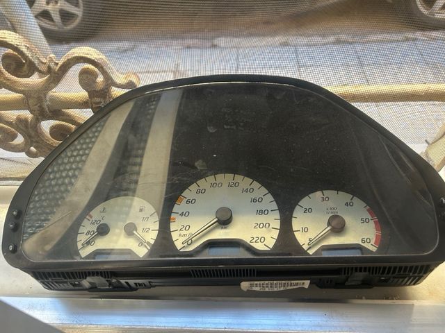 Marcador Sport Mercedes W202 Clase C