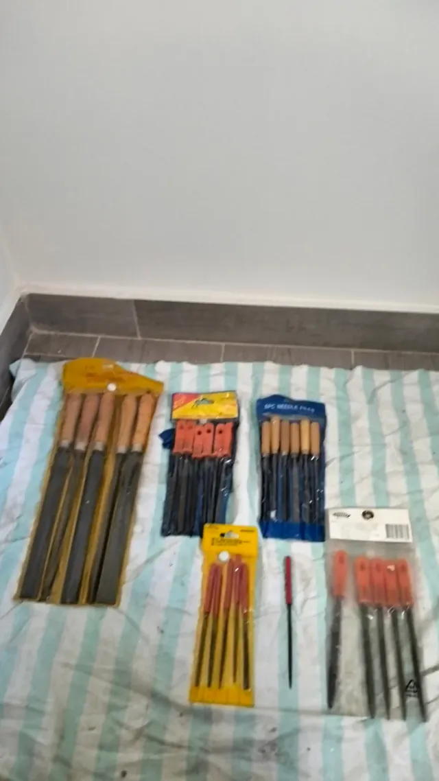 Lote L-2  Lote de limas y escofinas para herramien