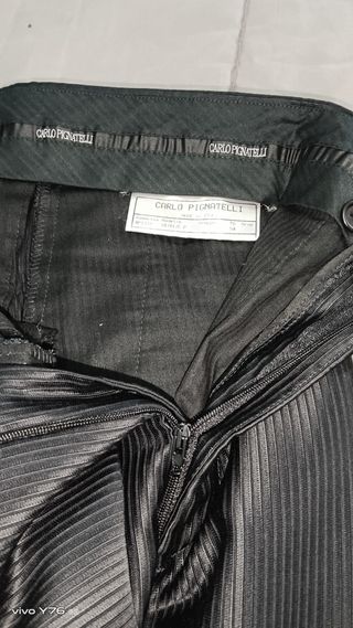 Traje de etiqueta negro