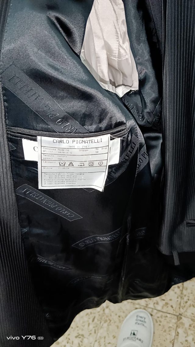 Traje de etiqueta negro