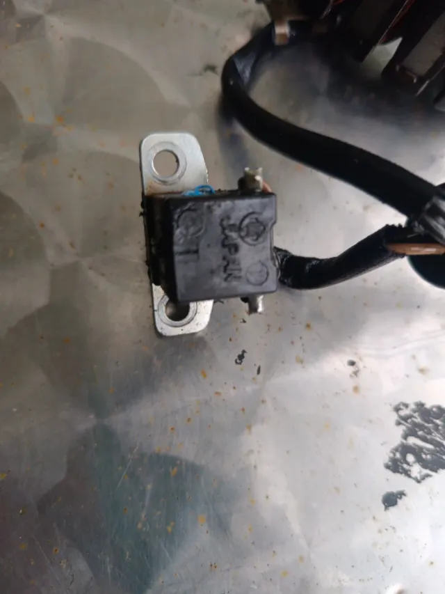 Estator Suzuki Sixteen 125