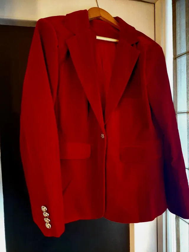 Americana terciopelo granate