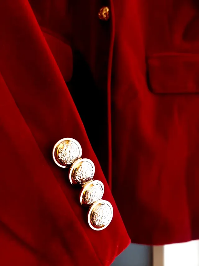 Americana terciopelo granate