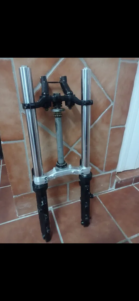 Orquilla TMAX 500 Inyección 2004-2007