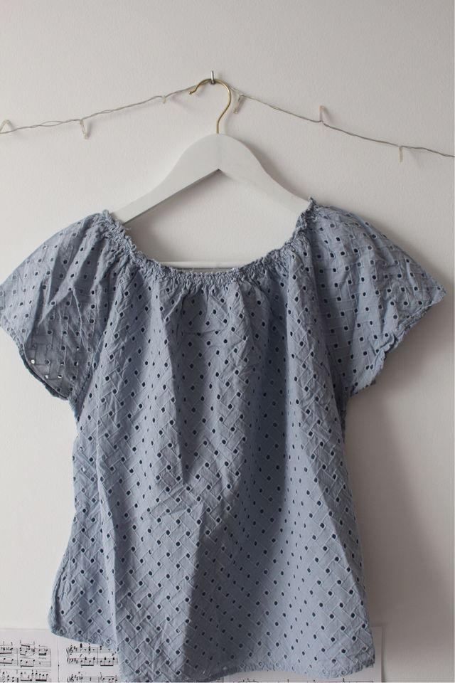 Camiseta cuello barco azul