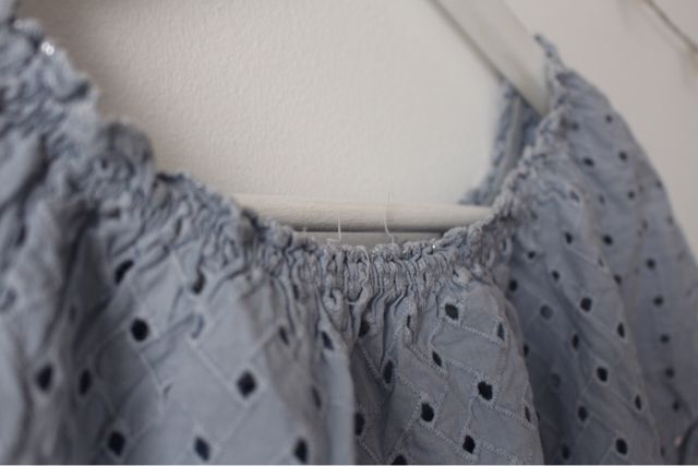 Camiseta cuello barco azul