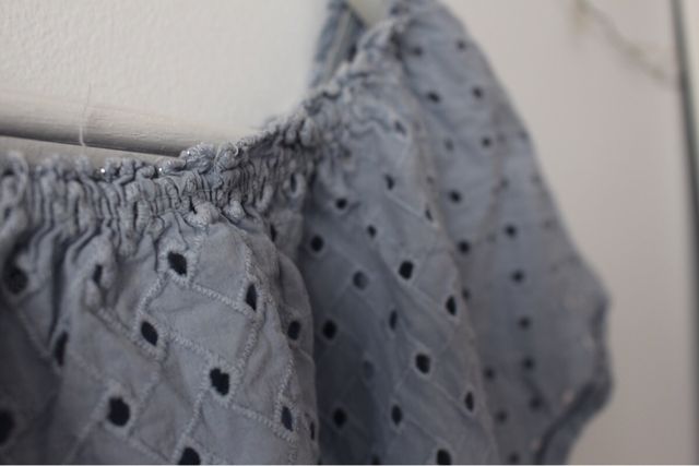 Camiseta cuello barco azul