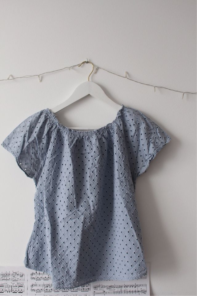 Camiseta cuello barco azul