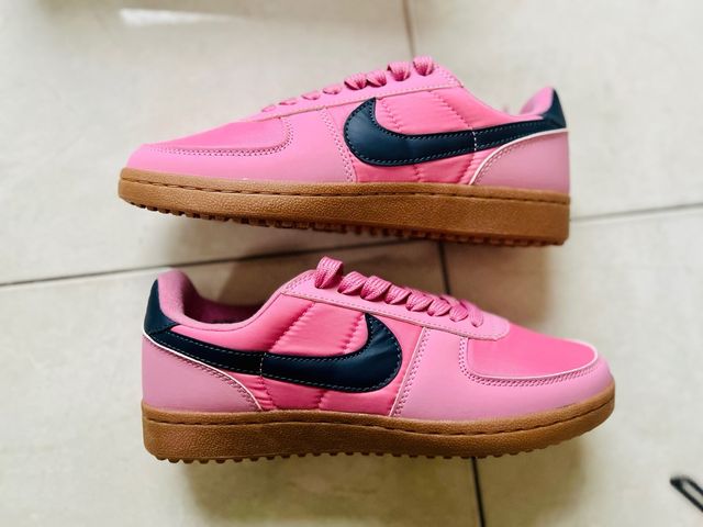 Nike Fiel General Rosa