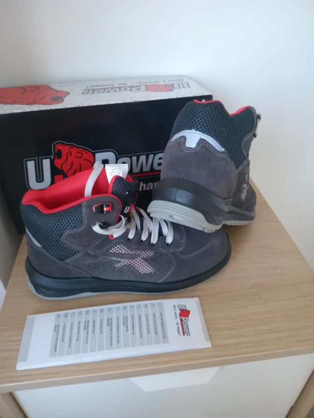 Botas de seguridad U-Power grises y rojas