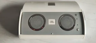Altavoz JBL On Tour Plata y Blanco