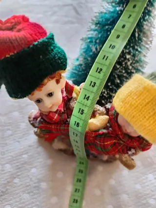 Figura Navidad Niños con Árbol