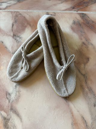 Bailarinas beige y grises