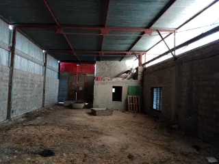 Naves industriales en venta.