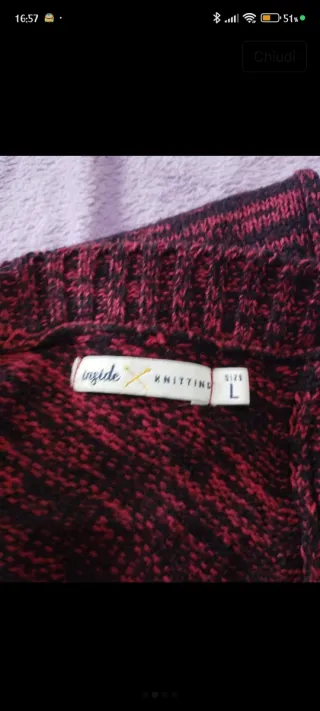 Maglione scollo a V rosso e nero