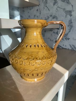 Brocca color senape tipo Bitossi in ceramica