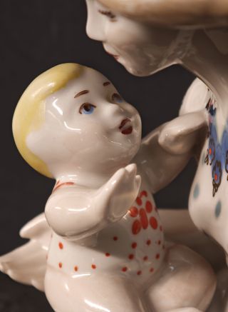 Maternità in porcellana Statuetta vintage firmata