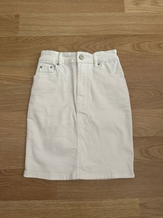 Falda blanca Stradivarius