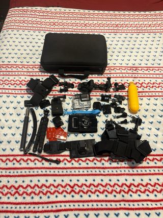 GoPro Hero 5 Black + Accessori