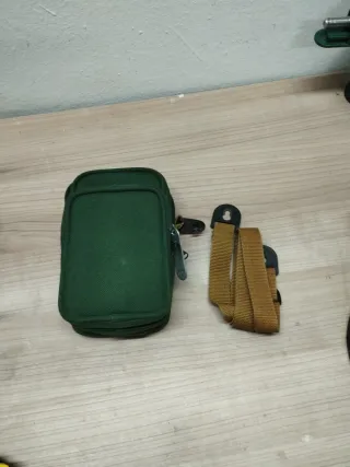 Funda para cámara o prismáticos verde