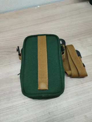 Funda para cámara o prismáticos verde